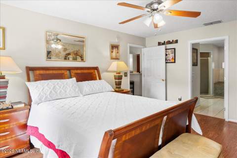 10165 Fawn Lake Court, Jacksonville FL - photo 15 of 34
