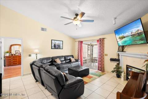 10165 Fawn Lake Court, Jacksonville FL - photo 13 of 34
