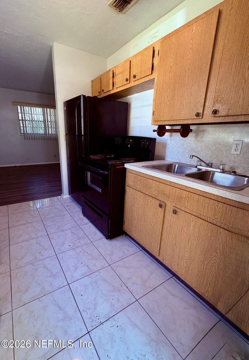4 bedroom Single Family Residence at 1930 W 6th Street, College Gardens, Jacksonville — photo 2