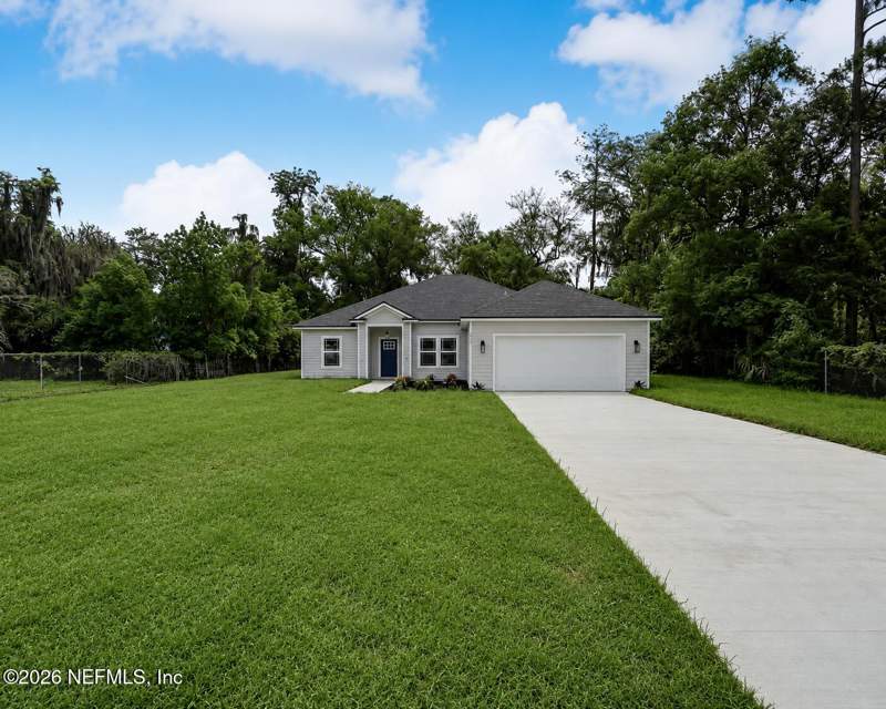 3 bedroom Single Family Residence at 223 S 7th Street, Macclenny, Macclenny — photo 2