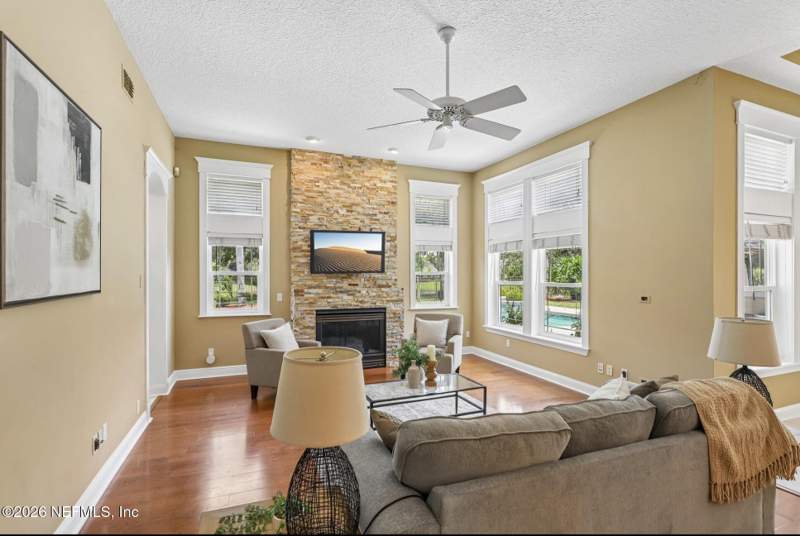 4 bedroom Single Family Residence at 544 Golden Links Drive, Orange Park Cc, Orange Park — photo 2