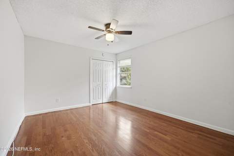 6112 Winding Bridge Drive, Jacksonville FL - photo 17 of 33