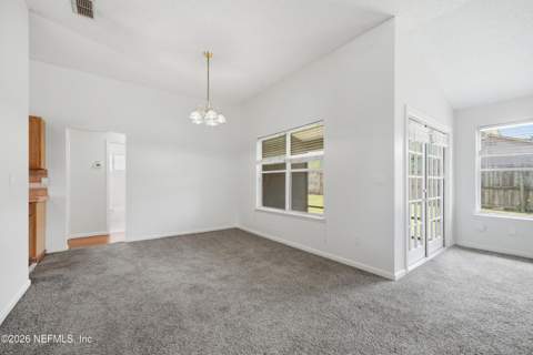 6112 Winding Bridge Drive, Jacksonville FL - photo 12 of 33