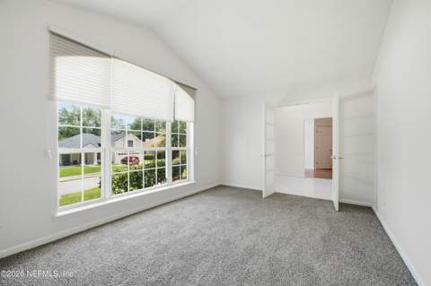 6112 Winding Bridge Drive, Jacksonville FL - photo 6 of 33