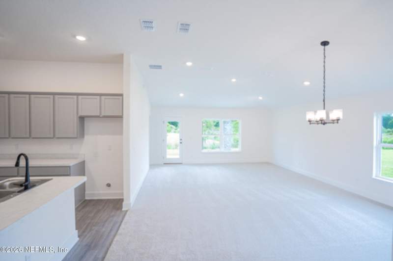 4 bedroom Single Family Residence at 8381 Helmsley Boulevard, Summerglen, Jacksonville — photo 3