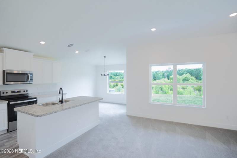 3 bedroom Single Family Residence at 8357 Helmsley Boulevard, Summerglen, Jacksonville — photo 2