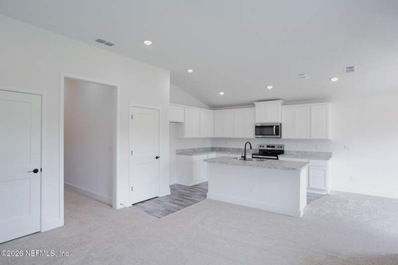 3 bedroom Single Family Residence at 8357 Helmsley Boulevard, Summerglen, Jacksonville — photo 4