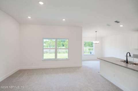 8393 Helmsley Boulevard, Jacksonville FL - photo 6 of 17