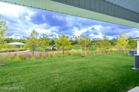 8393 Helmsley Boulevard, Jacksonville FL - photo 14 of 19
