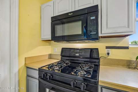 3346 America Avenue, Jacksonville Beach FL - photo 17 of 37