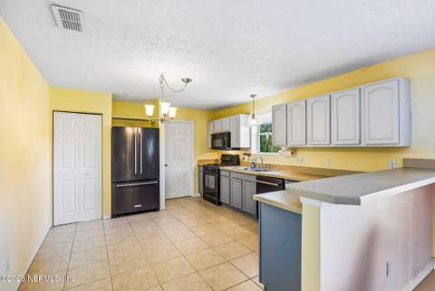 3346 America Avenue, Jacksonville Beach FL - photo 14 of 37