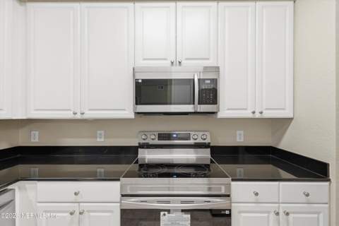 8539 Gate Parkway #9235, Jacksonville FL - photo 12 of 25
