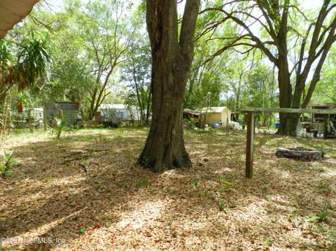 755 SW Jasmine Avenue, Keystone Heights FL - photo 7 of 10