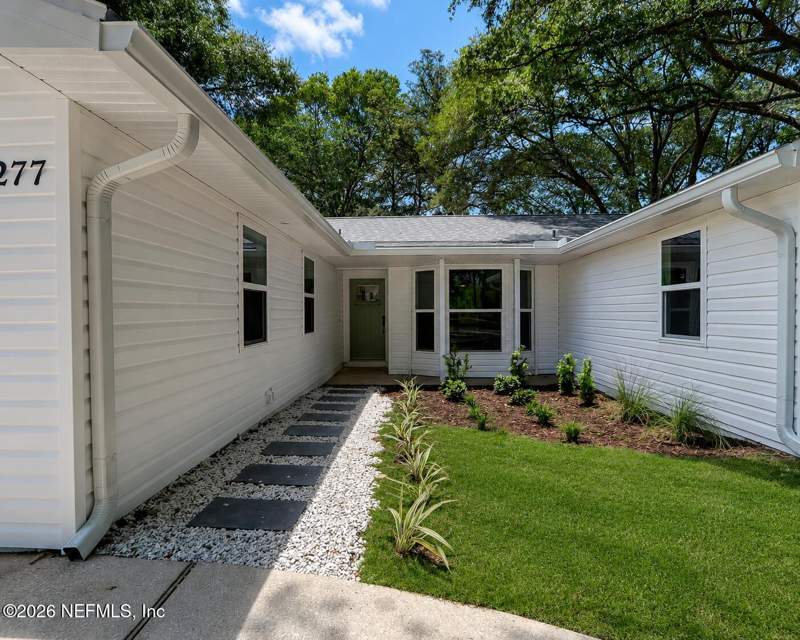 5 bedroom Single Family Residence at 1277 Lake Asbury Drive, Lake Asbury, Green Cove Springs — photo 5