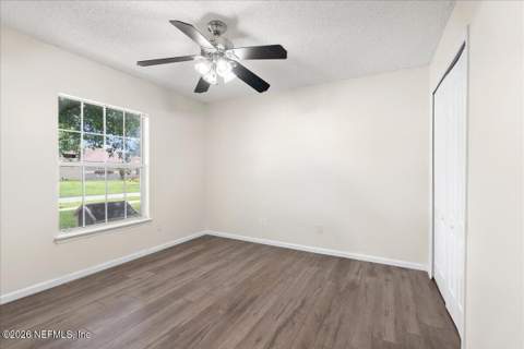 9454 Staplehurst Drive, Jacksonville FL - photo 14 of 28