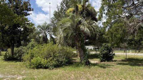 304 Dawn Avenue, Interlachen FL - photo 17 of 54