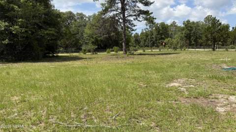 304 Dawn Avenue, Interlachen FL - photo 13 of 54