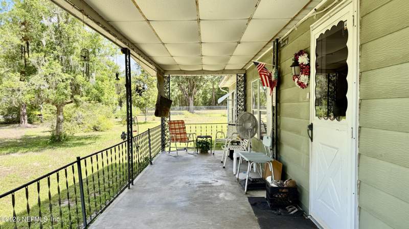 3 bedroom Mobile Home at 304 Dawn Avenue, Interlachen Estate, Interlachen — photo 4