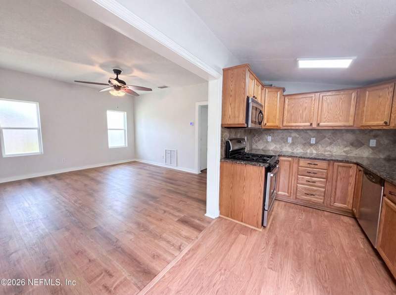2 bedroom Single Family Residence at 642 Gardiner Street, Dowling R N Add, Starke — photo 2