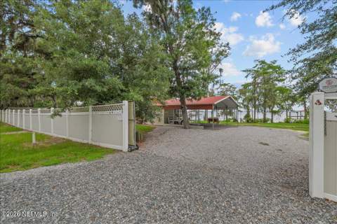 316 Riviera Drive, Crescent City FL - photo 6 of 49