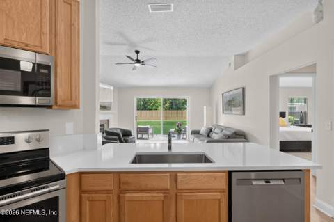 97 Zachary Drive, Jacksonville FL - photo 11 of 36