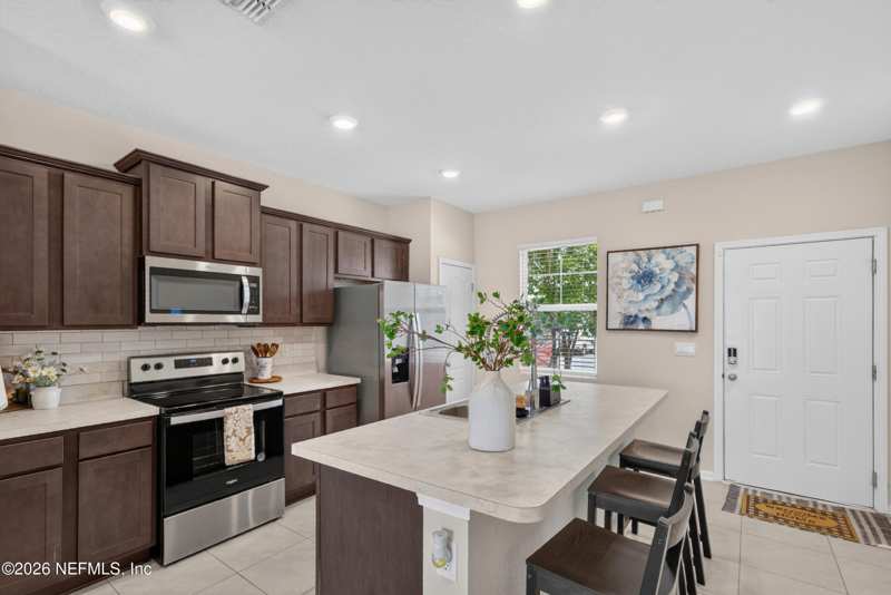 2 bedroom Townhouse at 2882 Black Buck Circle, Deer Run, Jacksonville — photo 1
