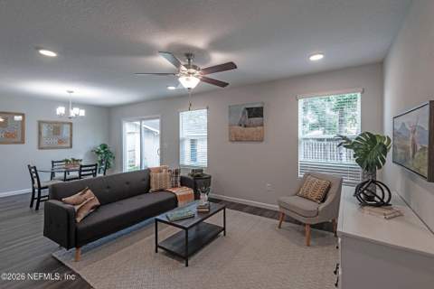 7020 Juliet Lane, Jacksonville FL - photo 6 of 34