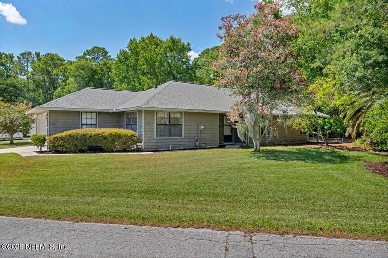 3 bedroom Single Family Residence at 7594 Baymeadows Circle, Putters Cove, Jacksonville — photo 3