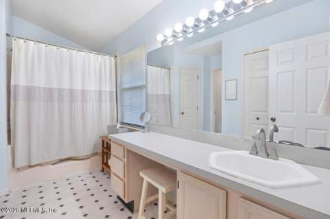 7594 Baymeadows Circle, Jacksonville FL - photo 22 of 31