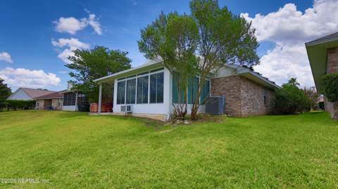 6275 Ironside Drive, Jacksonville FL - photo 6 of 24