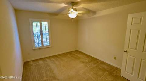 6275 Ironside Drive, Jacksonville FL - photo 16 of 24