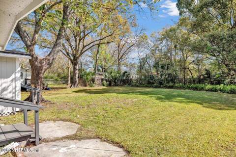 825 Wyolen Street, Jacksonville FL - photo 21 of 22