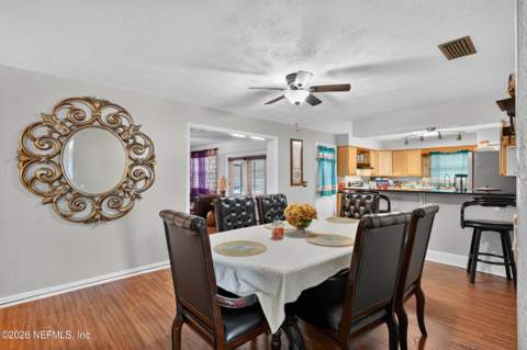 6191 Hill View Court, Jacksonville FL - photo 6 of 23