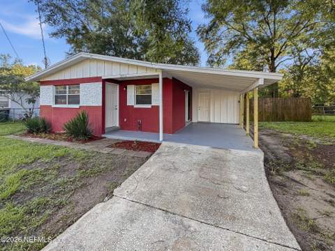 9753 Waynesboro Avenue, Jacksonville FL - photo 6 of 54