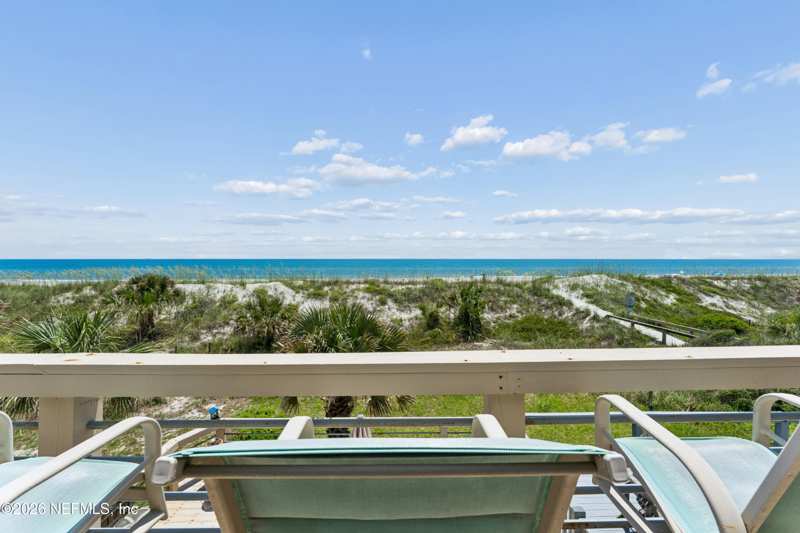 4 bedroom Townhouse at 1924 Oceanfront, Oceanview, Neptune Beach — photo 1