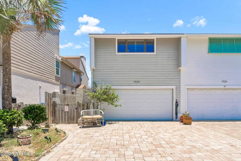 4 bedroom Townhouse at 1924 Oceanfront, Oceanview, Neptune Beach — photo 3