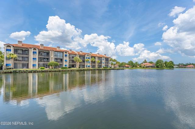 3820 LAVISTA Circle #103