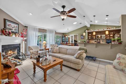 5428 Downington Drive, Jacksonville FL - photo 11 of 41