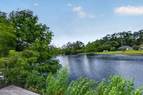 5428 Downington Drive, Jacksonville FL - photo 7 of 41