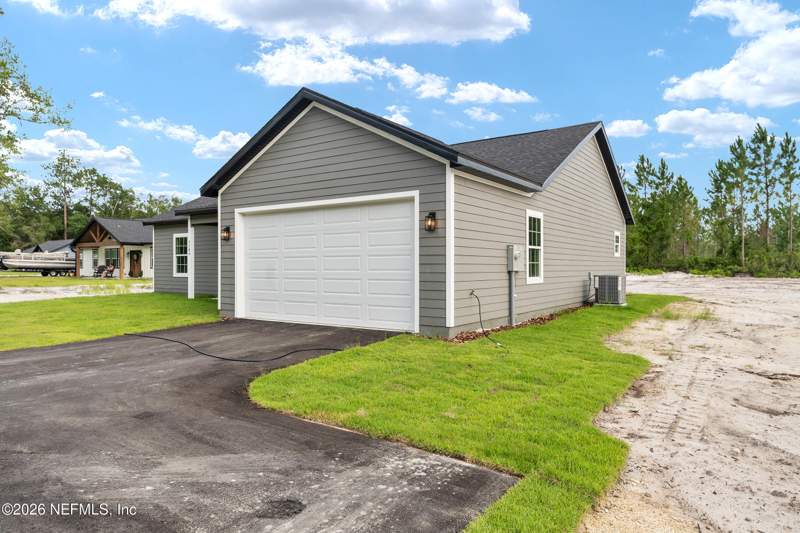 3 bedroom Single Family Residence at 9284 SW CR 18, Hampton, Hampton — photo 4