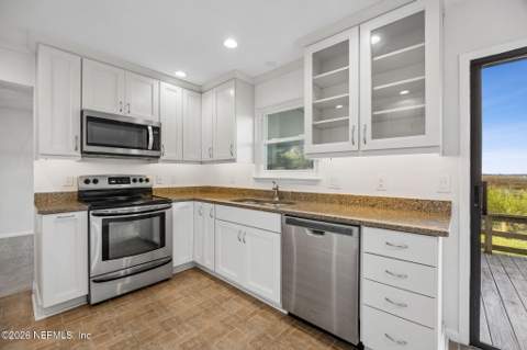 4767 Marsh Hammock Drive, Jacksonville FL - photo 9 of 52