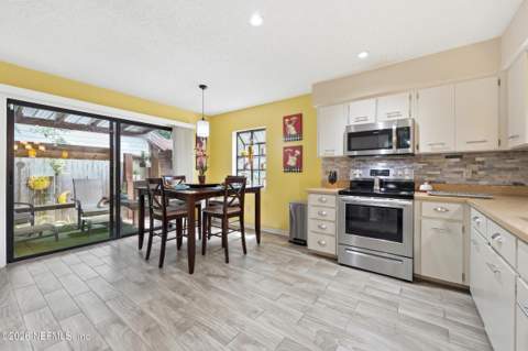 5440 Spring Brook Road, Jacksonville FL - photo 11 of 39