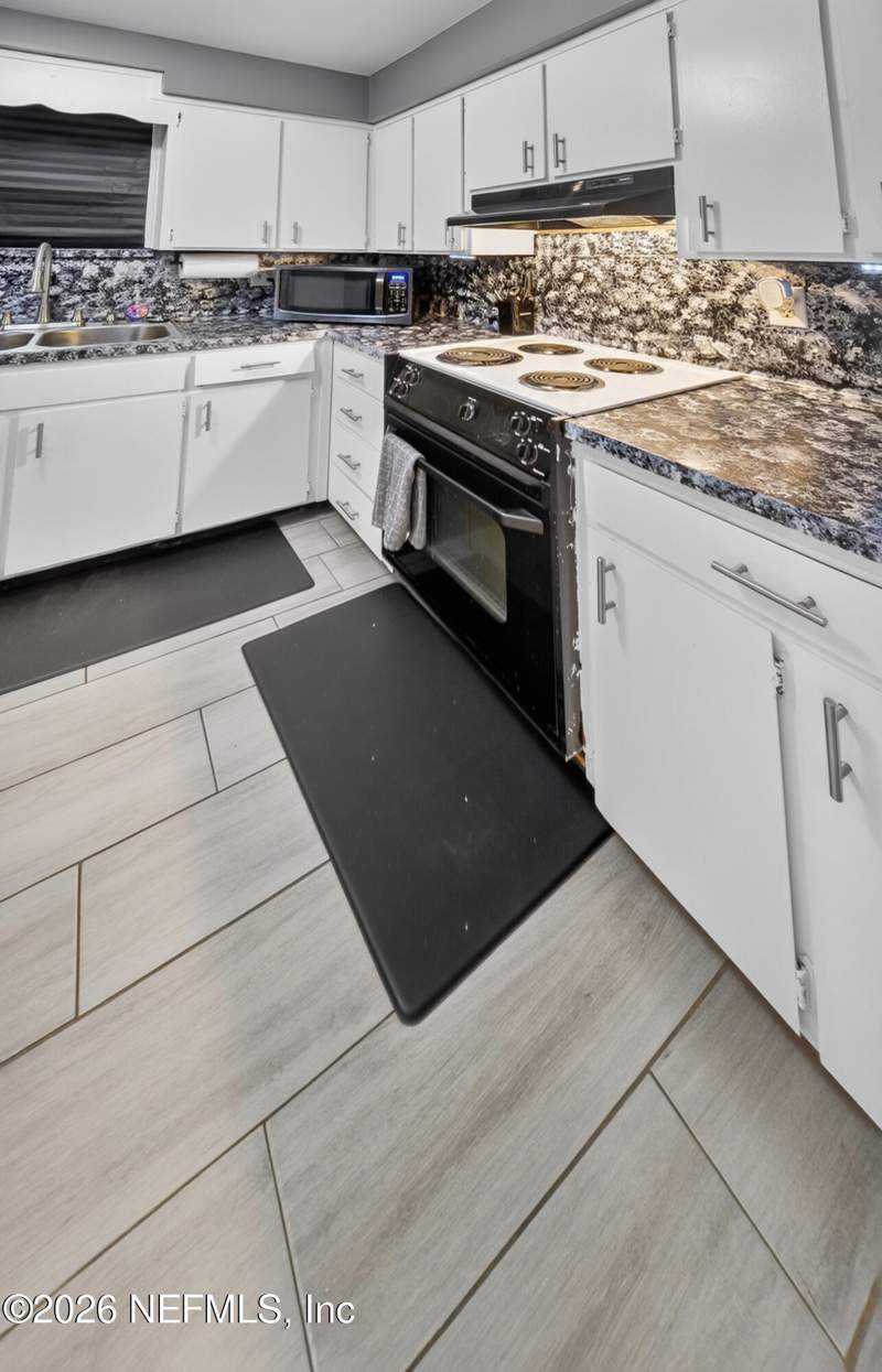 2 bedroom Condominium at 1647 El Camino Road #3, Southbrook Condo, Jacksonville — photo 5