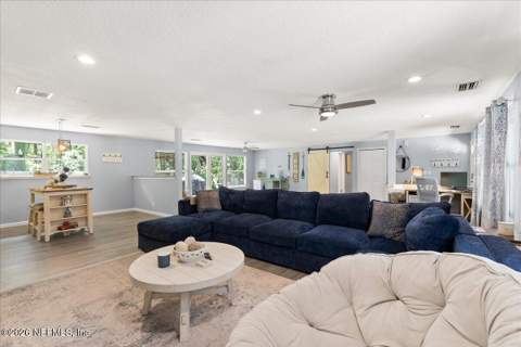 3959 Doctors Lake Drive, Orange Park FL - photo 9 of 39