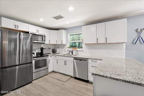 3959 Doctors Lake Drive, Orange Park FL - photo 15 of 39