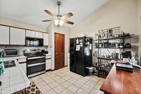 593 Hewes Place, Orange Park FL - photo 12 of 32