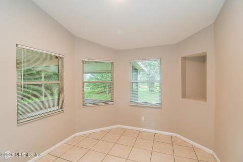 4234 Emerald Bay Drive, Jacksonville FL - photo 9 of 21