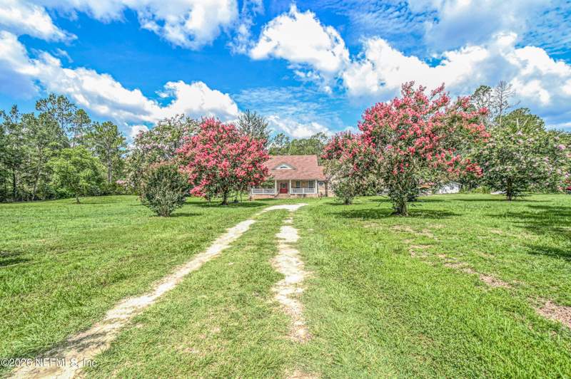 4 bedroom Single Family Residence at 17442 S Tommy Road, Glen St. Mary, Glen St. Mary — photo 3