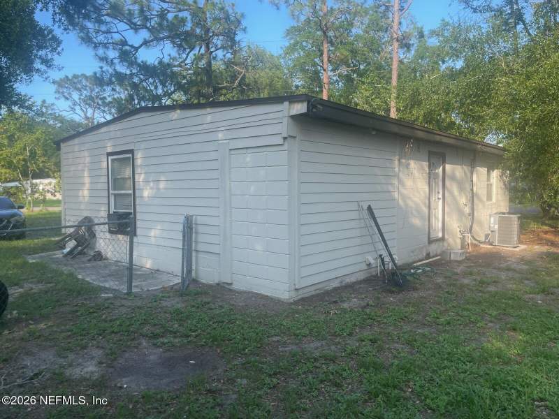 3 bedroom Single Family Residence at 10491 Pinehurst Drive, Highlands, Jacksonville — photo 5