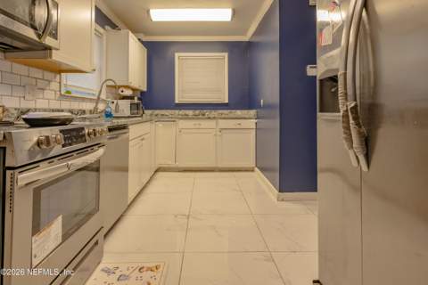 2337 Betsy Drive, Jacksonville FL - photo 9 of 20